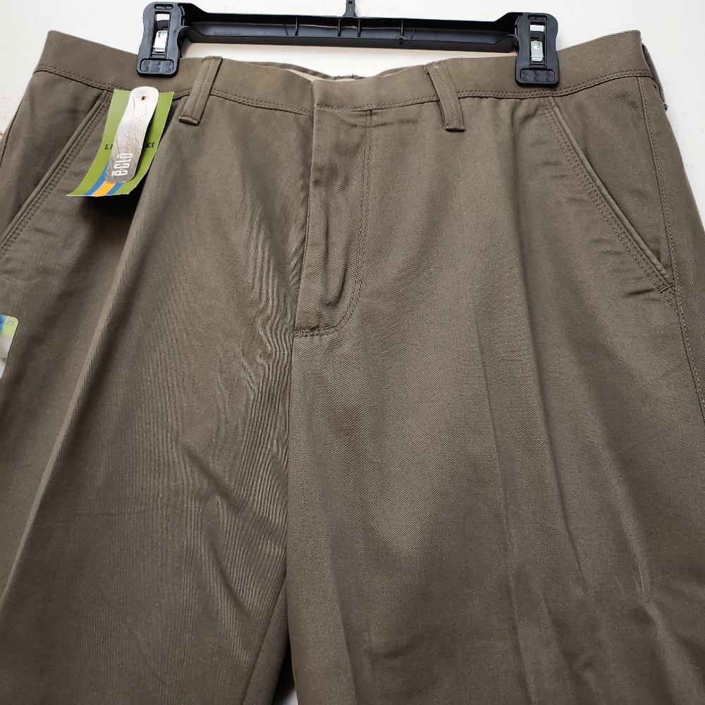 NWT Men's Life Khaki, Straight Leg Pants